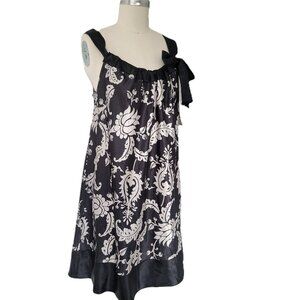Enchanting Black & White Floral Nightgown Chemise Sleepwear Size Medium NWT